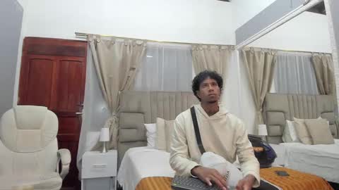 Snapshot of julian_billy chatting on December 5, 11:16 am julian billy online show from December 5, 11:16 am