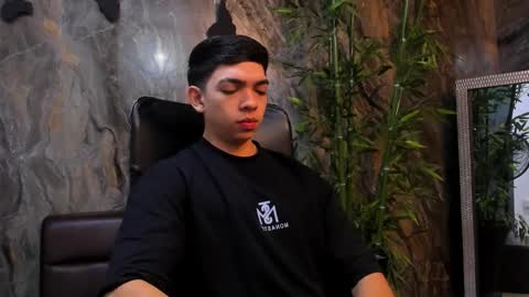 JULIAN  online show from February 21, 11:22 am