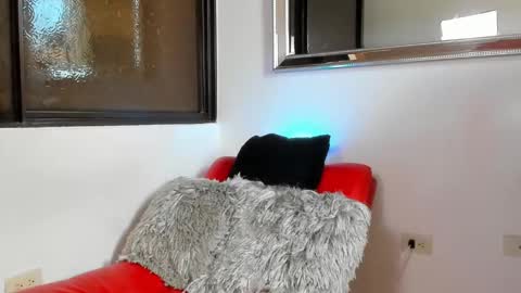 julian_wallace online show from March 23, 7:42 pm