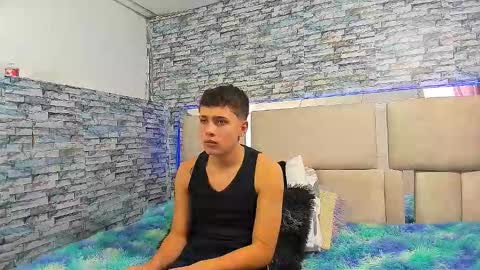 julian online show from October 25, 6:09 pm