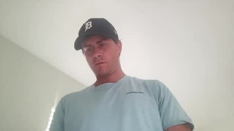 juliangregory9009 online show from May 28, 5:44 pm