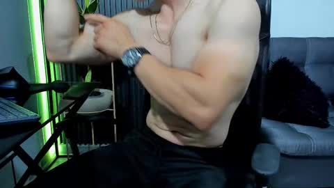 Julian online show from November 26, 12:24 am