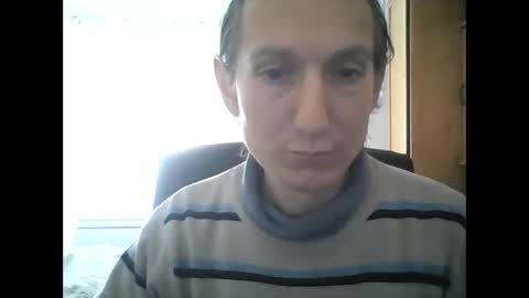 Snapshot of julien31x chatting on February 23, 1:38 pm Julienxx31 online show from February 23, 1:38 pm