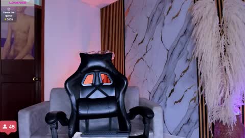 Julien online show from November 13, 12:43 pm