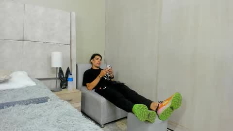 Jupiter online show from December 3, 4:57 pm