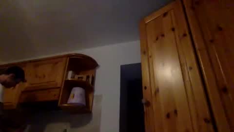 Snapshot of juss00 chatting on December 31, 12:21 am juss00 online show from December 31, 12:21 am