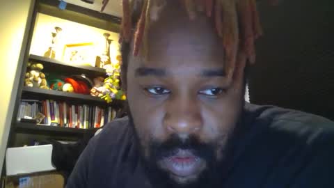 Snapshot of just2real chatting on October 31, 1:03 pm Real online show from October 31, 1:03 pm