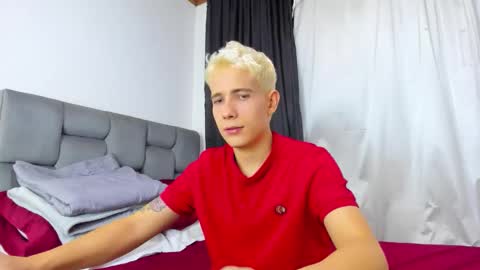 Snapshot of justin_biker chatting on October 27, 12:35 am justin_biker online show from October 27, 12:35 am