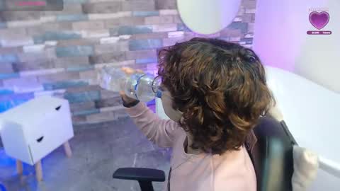  justin  online show from March 11, 3:35 am