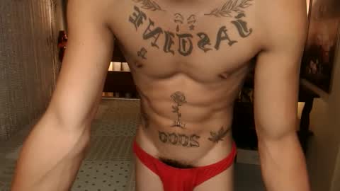 justine_hunk online show from December 3, 7:58 am