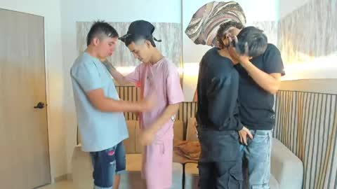 justingtime21 online show from April 17, 5:32 am