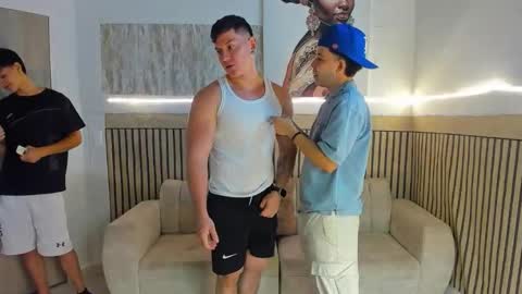 justingtime21 online show from December 20, 6:42 am