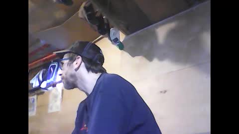 justinjerksit online show from December 13, 6:05 pm