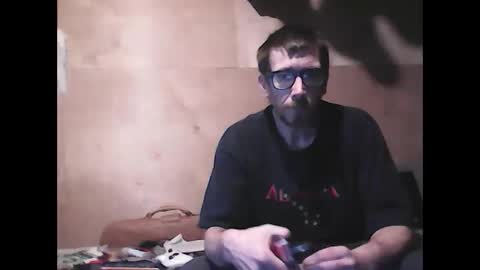 justinjerksit online show from December 13, 7:37 am