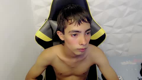 J U S T I N online show from March 9, 6:54 pm