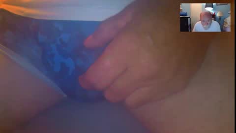 Snapshot of justjohn1012000 chatting on September 25, 12:37 pm justjohn online show from September 25, 12:37 pm