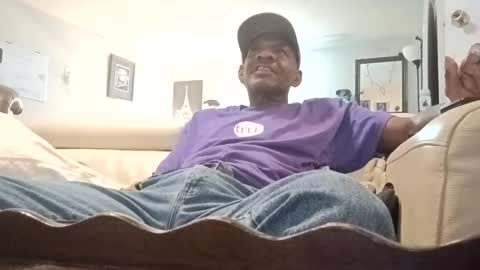 Snapshot of justjuice19640 chatting on October 29, 7:33 am justjuice19640 online show from October 29, 7:33 am