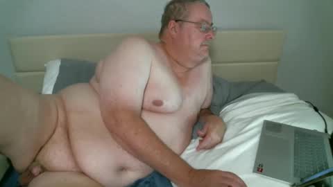Snapshot of justmedm64 chatting on October 21, 4:04 am justmedm64 online show from October 21, 4:04 am