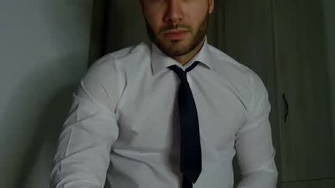 Justin online show from December 5, 6:42 am