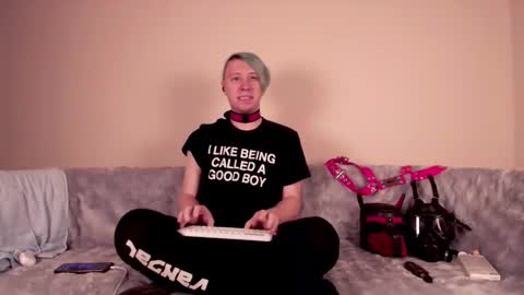 Alex online show from February 21, 6:42 pm