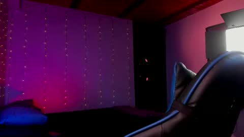 Kael Owens online show from September 24, 2:00 am