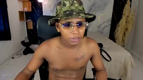 kaiser_alpha777 online show from April 14, 6:40 pm