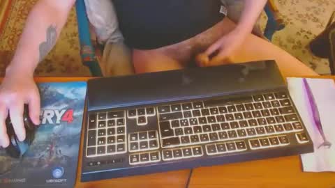 Leon online show from December 29, 6:16 pm