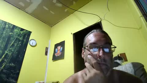 Snapshot of kansasfarmer1 chatting on October 12, 10:31 am kansasfarmer1 online show from October 12, 10:31 am