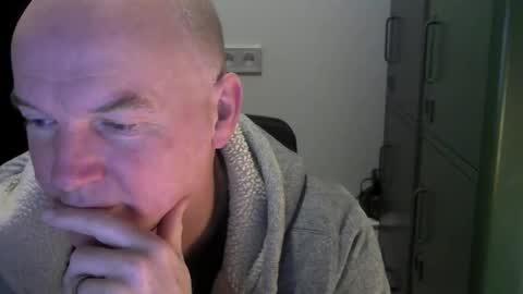 Robbie online show from January 16, 5:32 am