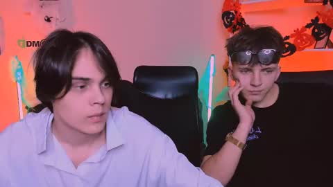 Karl online show from October 26, 7:49 pm