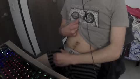 Snapshot of kassey12 chatting on October 13, 3:56 am AndyFuck online show from October 13, 3:56 am