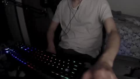 Snapshot of kassey12 chatting on February 14, 4:58 am AndyFuck online show from February 14, 4:58 am