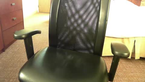 keepitreal098 online show from March 1, 2:15 am