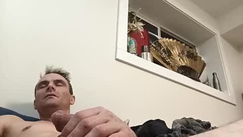 clyde online show from November 25, 12:51 pm