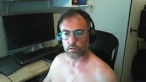 kelvin06133 online show from June 1, 9:04 pm