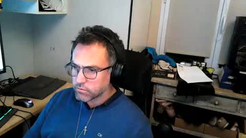 Snapshot of kelvin06133 chatting on January 21, 12:15 am kelvin06133 online show from January 21, 12:15 am