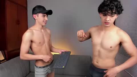 Jeronimo y Felipe online show from February 1, 3:30 am