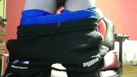 kev19922 online show from January 2, 8:02 pm