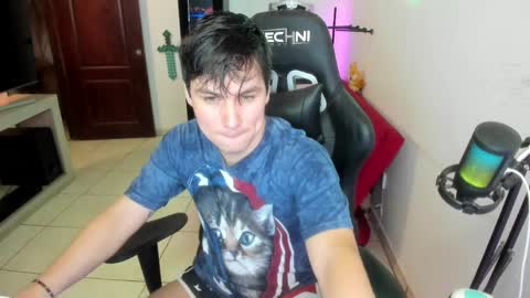 Kevin online show from April 9, 11:33 pm