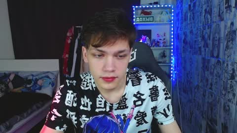 Snapshot of kevin_joestar chatting on December 3, 3:29 am Kevin online show from December 3, 3:29 am