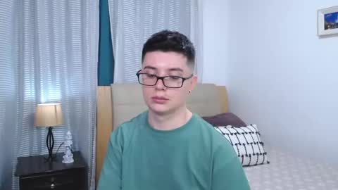 Kevin online show from February 21, 12:33 am