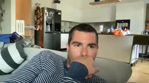 kevinpillobello online show from May 20, 4:57 pm