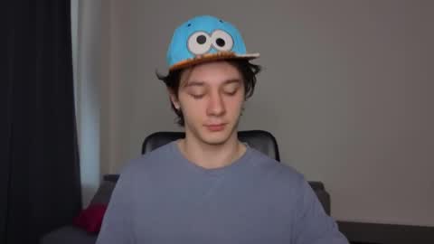 kevinstrike online show from April 7, 1:33 pm