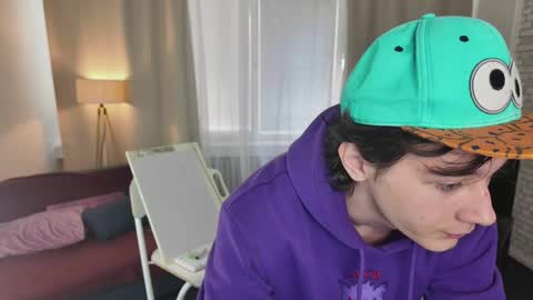 kevinstrike online show from April 2, 1:41 pm