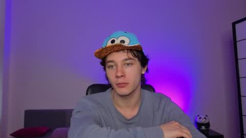 kevinstrike online show from April 8, 1:42 pm