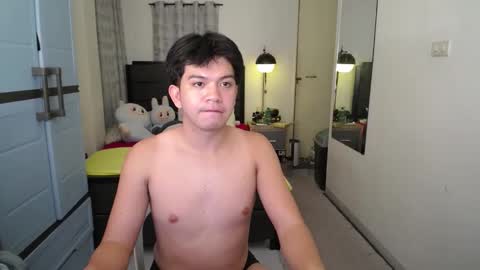 Arch online show from March 22, 3:17 pm