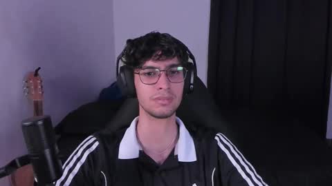 khozler_ online show from September 9, 2:33 am