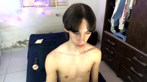 kiantwink online show from January 4, 8:06 am