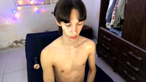 kiantwink online show from January 6, 6:25 am