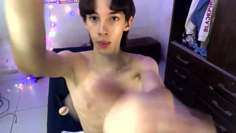 kiantwink online show from December 29, 10:14 pm